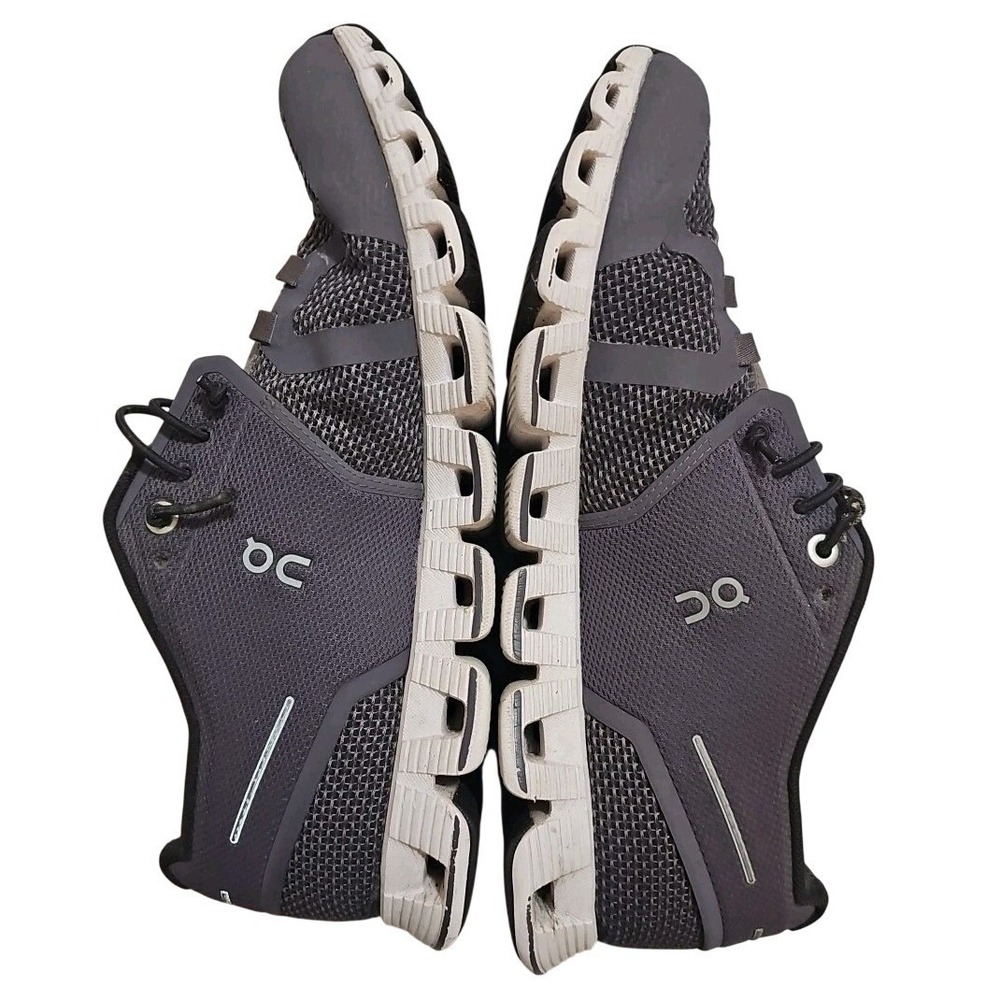 ON CLOUD women 8.5 Athletic Comfort Shoes Swiss Engineering